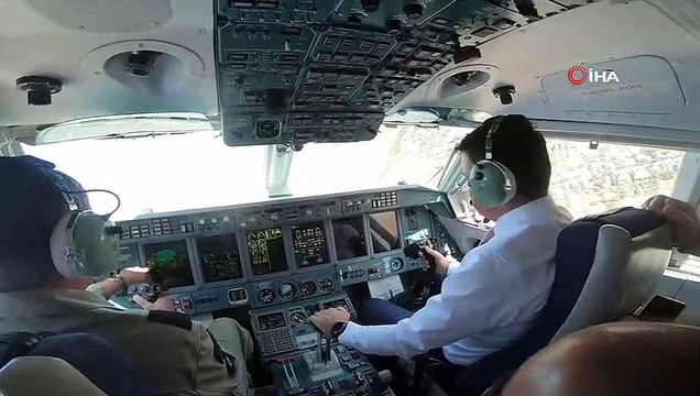 - Bakan Pakdemirli, yangın söndürme uçağını kullanarak test etti- Türkiye’nin Rusya’dan almayı planladığı BE 200 çok amaçlı amfibi uçağını üretildiği fabrikada inceleyen Tarım ve Orman Bakanı Bekir Pakdemirli, yangın söndürme uçağını..
