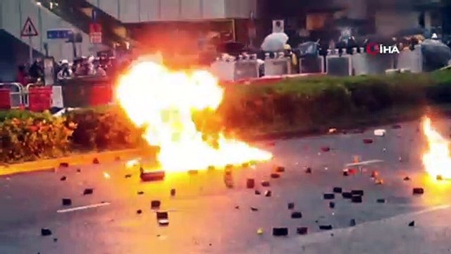 - Protestolar Hong Kong Ekonomisini Vurdu- Turist Sayısında Yüzde 40 Düşüş