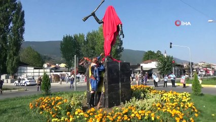 “Simav Zeybeği Anıt Heykeli” törenle açıldı