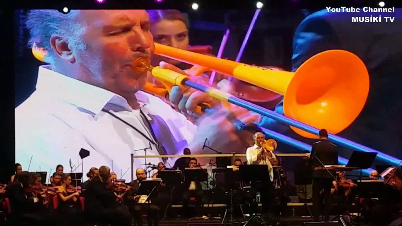 FATİH ERKOÇ ve SENFONİ ORKESTRASI - Emmoğlu (Ferdi Tayfur cover) (Konser/Canlı) @Expo