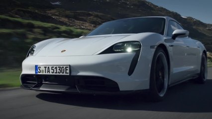 The new Porsche Taycan Turbo S Driving Video