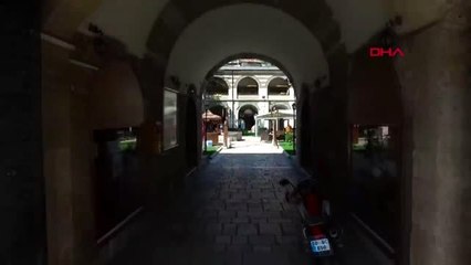 Tokat'ta 387 yıllık tarihi handa satılan yöresel ürünlere ilgi büyük