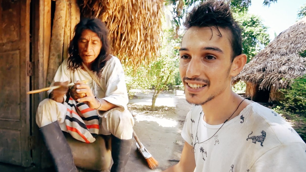 Ormanda Yaşayan Yerli Kabilesi ile Bir Gün Geçirmek! (Özel video)
