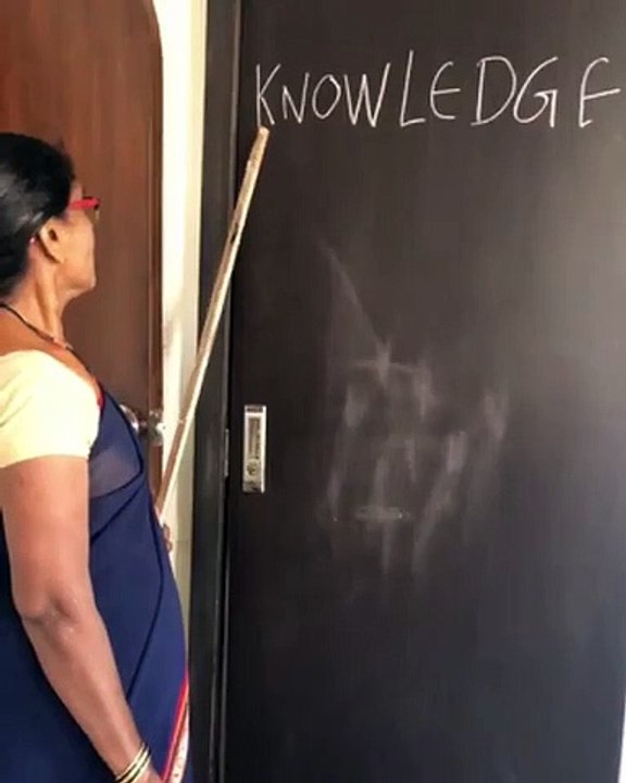 Amazing english teacher: कमाल की टीचर हैं