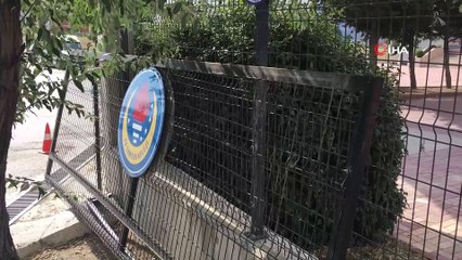 Okulun bahçe demir kapısı 11 yaşındaki öğrencinin üzerine düştü