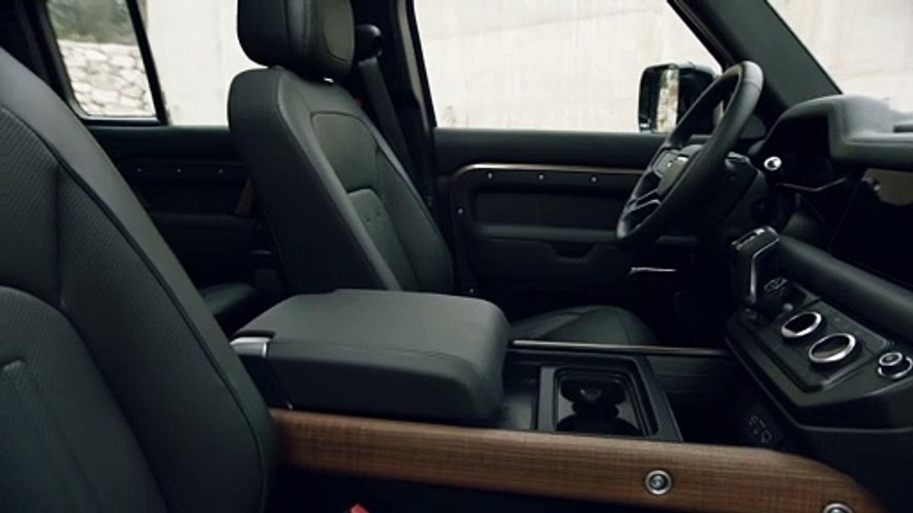 2020 Land Rover Defender interior
