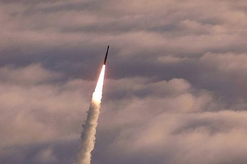 La Corée du Nord propose la reprise du dialogue... et tire deux missiles