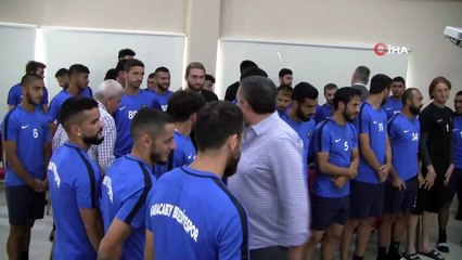 Karacabey Belediyespor'a baklavalı moral