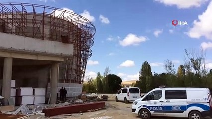 İnşaat iskelesinden düşen işçi hayatını kaybetti