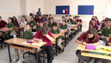 29 bin Eyüpsultanlı çocuğa kırtasiye desteği