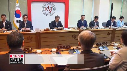 Strengthening local parts, materials industry foundational for Korean economy's next 100 years: Pres. Moon