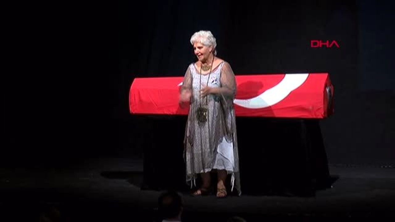 İzmir usta sanatçı dinçer sümer için tören düzenlendi