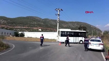 Jandarma servis araçlarını denetledi