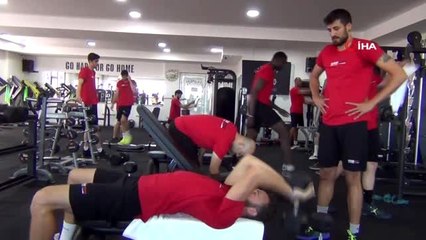 Spor Toto Voleybol Takımı, Ayvalık kampında hazırlıklarını sürdürdü