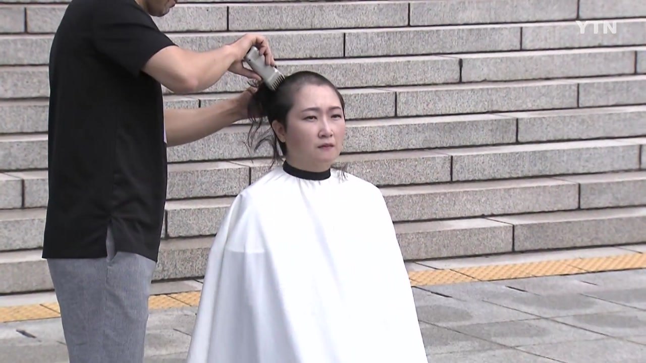 막 오른 '포스트 조국'...이언주, 울먹이며 돌연 삭발 / YTN