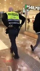 Incidente racista con un vigilante de seguridad en la estación de Sants de Barcelona