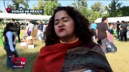 Cambian en la CDMX basura por alimentos en el Mercado del Trueque