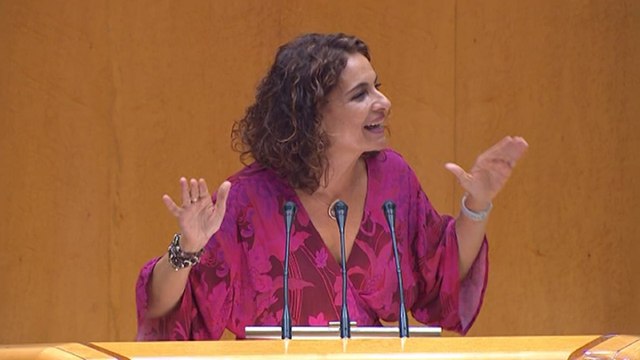 Montero pregunta al PP si busca una excusa para hacer recortes