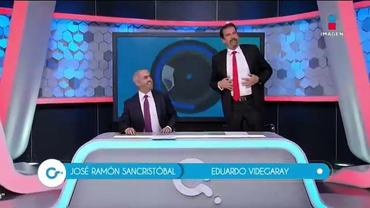 Tierno abrazo de Muñoz Ledo a diputada