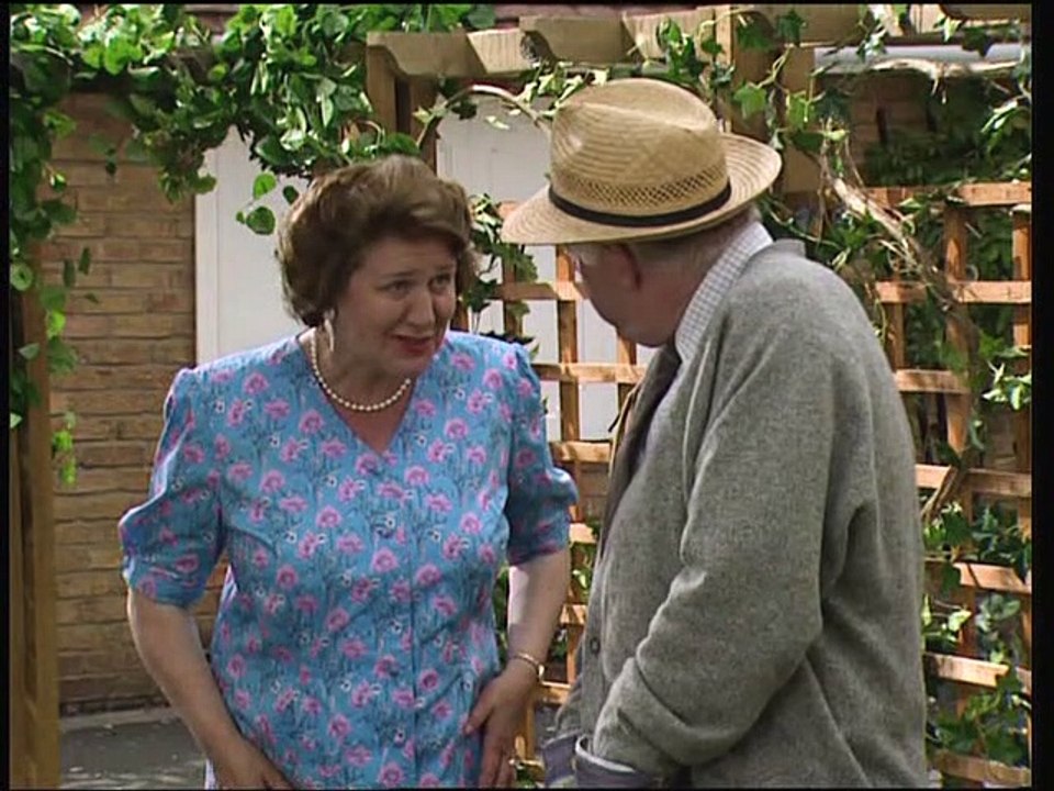 Keeping Up Appearances s3e05 Richard's new hobby - video Dailymotion