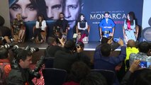 Salma Hayek presenta en México su serie de Netflix 