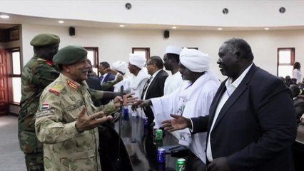 Скачать видео: انطلاق المفاوضات المباشرة بين الأطراف السودانية في جوبا