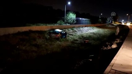 Otomobil şarampole devrildi: 1 ölü, 1 yaralı