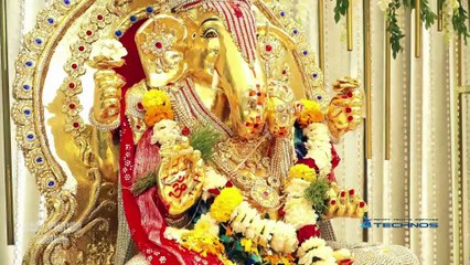 Urvashi Rautela GODDESS LOOK as she Visits Ajay Kapoor House For Ganpati Darshan