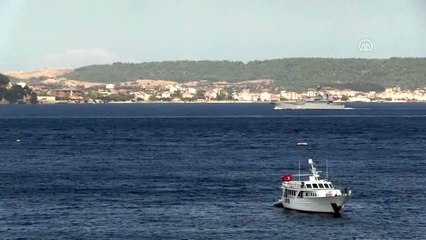 Rus askeri gemisi Çanakkale Boğazı'ndan geçti