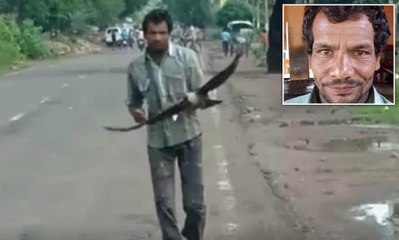 Una bandada de cuervos lleva tres años atacando a este hombre convencida de que mató a una de sus crías...