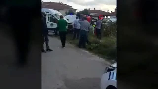 Ögrenci servisi ile işçileri taşıyan minibüs çarpıştı: 5 yaralı