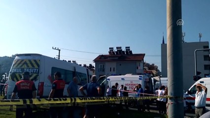 Muğla'da öğrenci servisi ile kamyon çarpıştı: 15 yaralı
