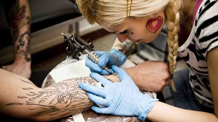 टैटू बनवाने की सोच रहे हैं, तो जरूर देखें ये वीडियो | Tips before you get your Tattoo | Boldsky