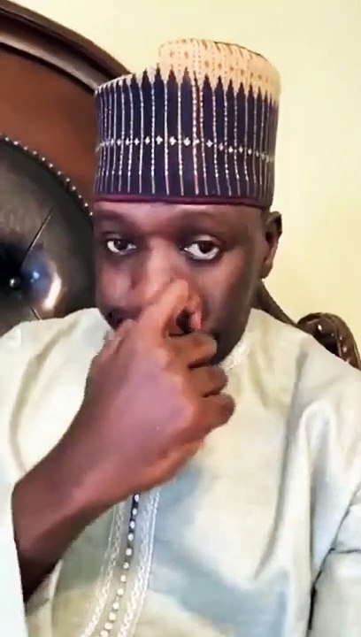 Le fils cadet de Baye Niasse s'énerve et "fling...