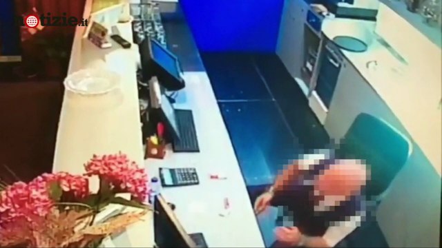 Napoli, travestiti da carabinieri per fare le rapine: 10 arresti | Notizie.it