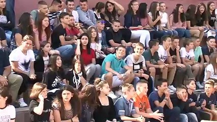 Καρπενήσι: Mε πολλά χαμόγελα και λίγα κενά ο αγιασμός