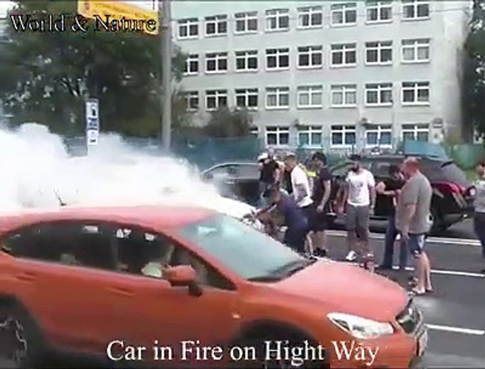 Car burns
