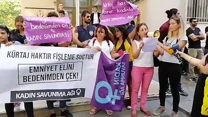 Kadın Savunma Ağı'ndan 'kürtaj listesi' eylemi: Kürtaj haktır, fişleme suçtur; Emniyet, elini bedenimden çek
