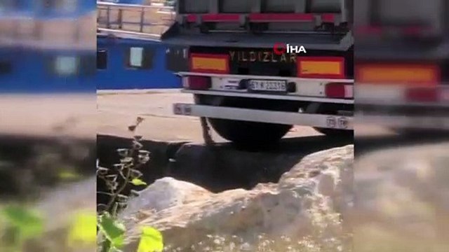 Denize atık boşaltan kamyon sürücüsü hakkında işlem başlatıldı