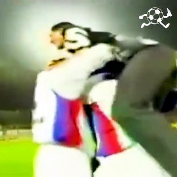 Ma première célébration ? J'ai voulu enlever mon maillot, mais je savais que j'allais prendre une jaune. Donc je ne l'ai pas enlevé, mais j'ai quand même pris un jaune Corentin Tolisso nous a raco