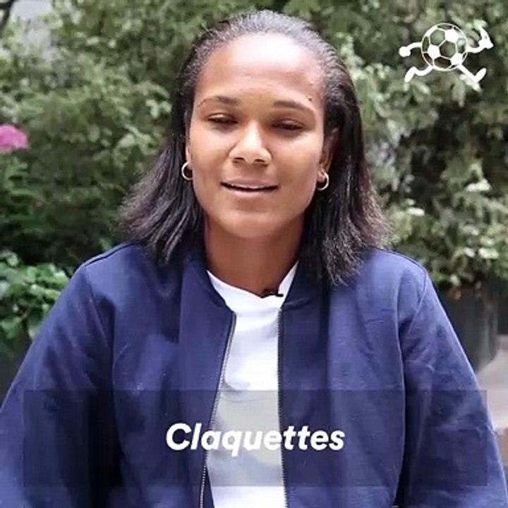“Claquettes ou chaussettes ? Robe ou jogging ? Corbeau ou Renard ?” Découvrez le Fast & Curious de Wendie Renard, à quelques minutes du premier match des Bleues à l’Euro