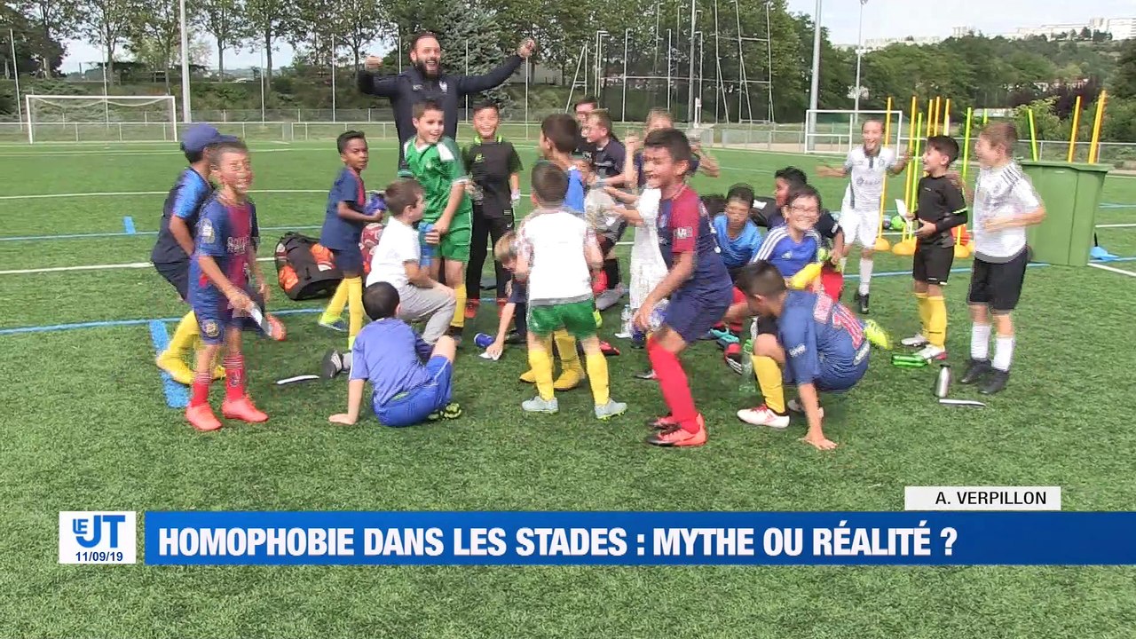 A la Une : Homophobie dans les stades, "une polémique inutile" pour Jérémie Janot / Un audit aux urgences de Saint-Etienne / Séance de relaxation pour canaliser vos enfants / La chorale de Roanne renoue avec son passé