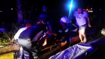 Fethiye'de yolcu minibüsü ile otomobil çarpıştı: 14 yaralı