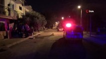 Alkollü şahsı mahallelinin linç girişiminden polis kurtardı