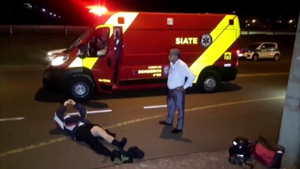 Carro e moto colidem às margens da PRc-467 e homem fica ferido