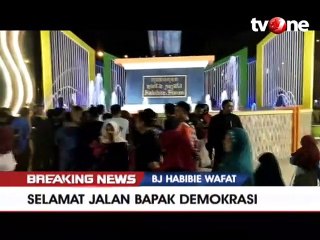 Monumen Cinta Habibie-Ainun di Parepare Dibanjiri Warga