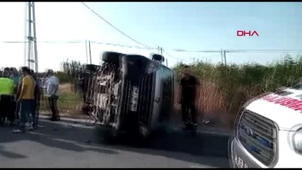 Beylikdüzü'nde öğrenci servisi devrildi