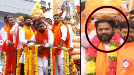 వేలంపాటలో రికార్డ్ ధర పలికిన బాలాపూర్ లడ్డు| Balapur Laddu Fetches Rs 17.60 lakh,Sets Highest Record
