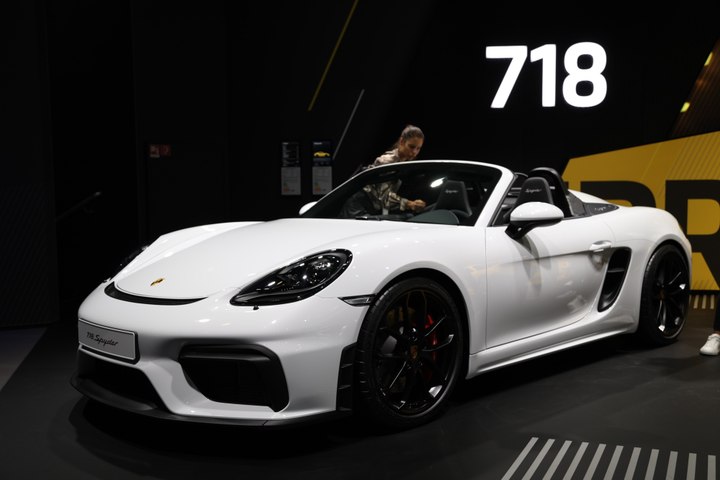 Porsche 718 Spyder : notre vidéo au Salon de...