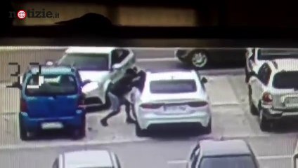 Foggia, ruba auto in poco più di un minuto | Notizie.it